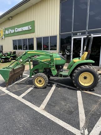 Image of John Deere 3203 equipment image 1