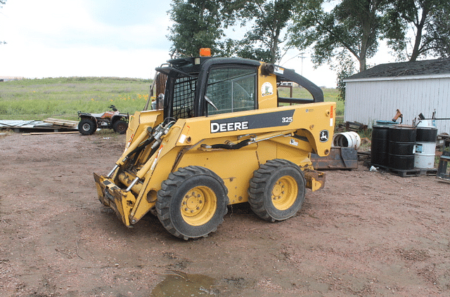 Image of John Deere 325 equipment image 2