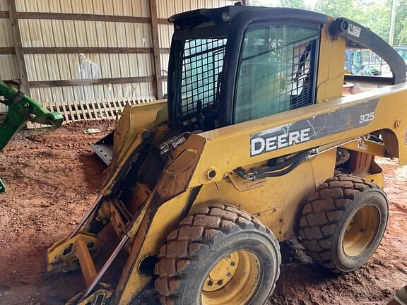Image of John Deere 325 equipment image 1