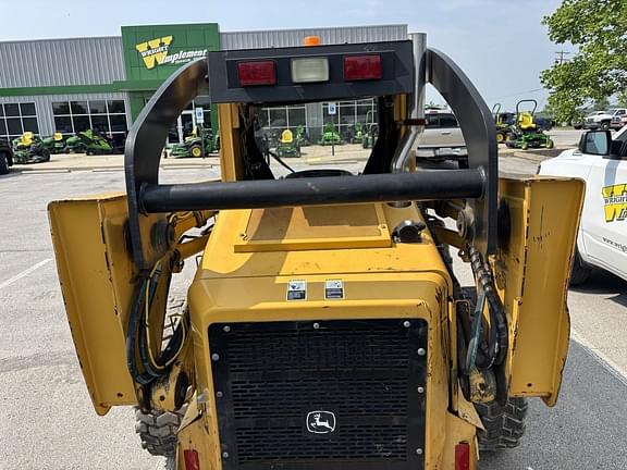 Image of John Deere 325 equipment image 4