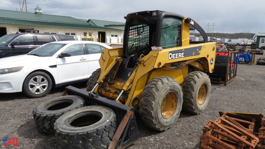 2007 John Deere 328 Equipment Image0