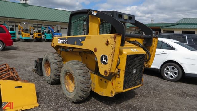 Image of John Deere 328 equipment image 1