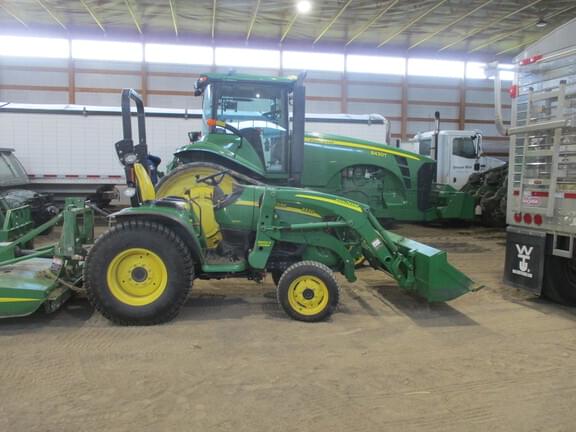 Image of John Deere 3320 equipment image 1