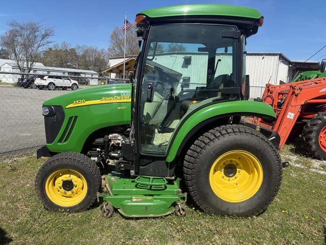 Image of John Deere 3320 equipment image 2