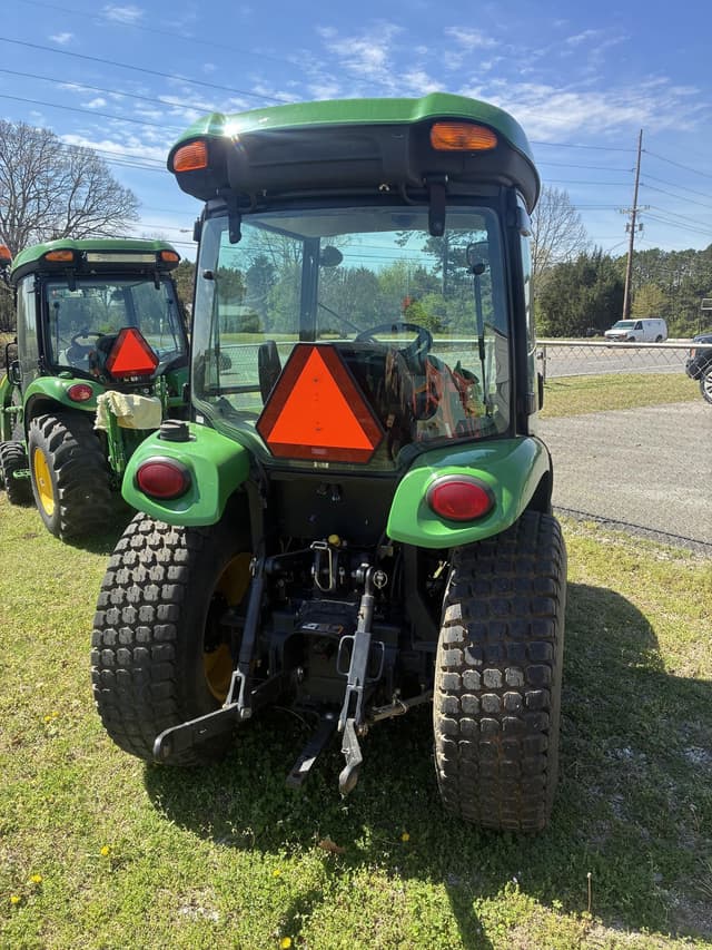Image of John Deere 3320 equipment image 4