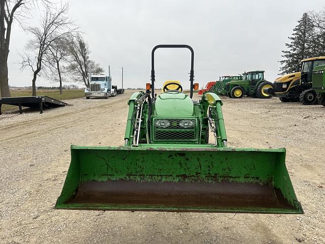 Image of John Deere 3320 equipment image 3