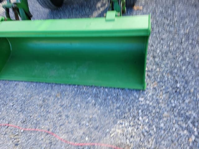 Image of John Deere 3320 equipment image 2