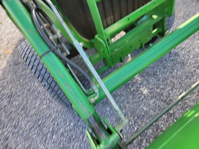 Image of John Deere 3320 equipment image 3