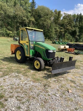 2007 John Deere 3320 Equipment Image0
