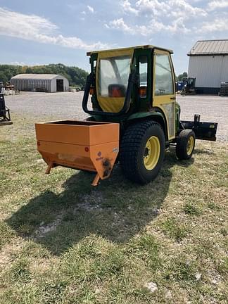 Image of John Deere 3320 equipment image 2