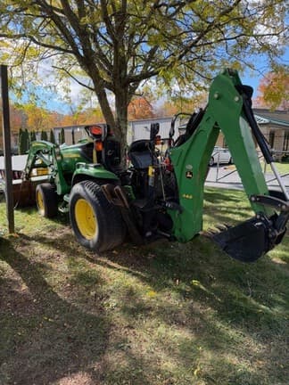Image of John Deere 3320 equipment image 3