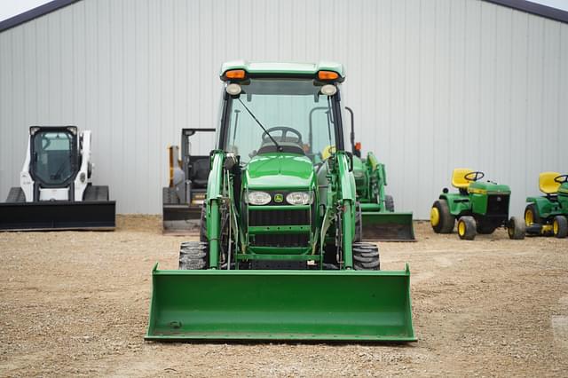 Image of John Deere 3320 equipment image 1