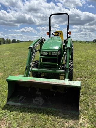Image of John Deere 3520 equipment image 3