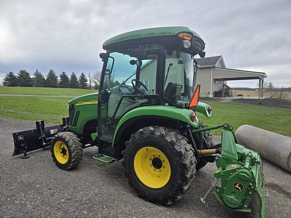 Image of John Deere 3520 equipment image 2