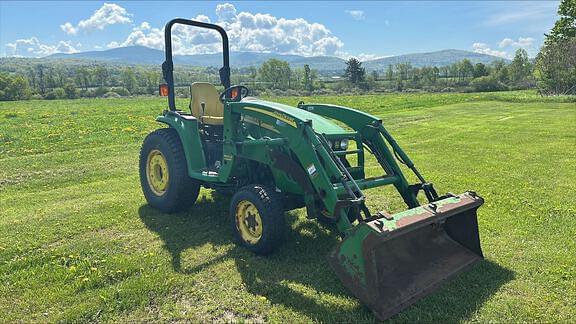 Image of John Deere 3520 Primary image