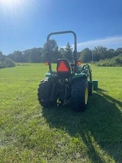 Image of John Deere 3520 equipment image 2