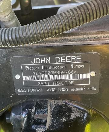 Image of John Deere 3520 equipment image 4