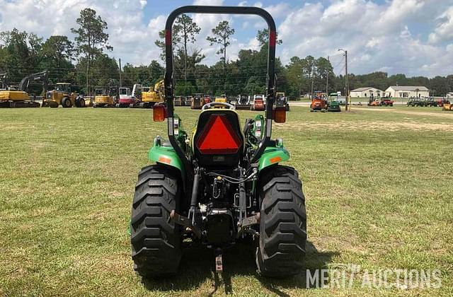 Image of John Deere 3520 equipment image 3