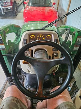 Image of John Deere 3720 equipment image 4