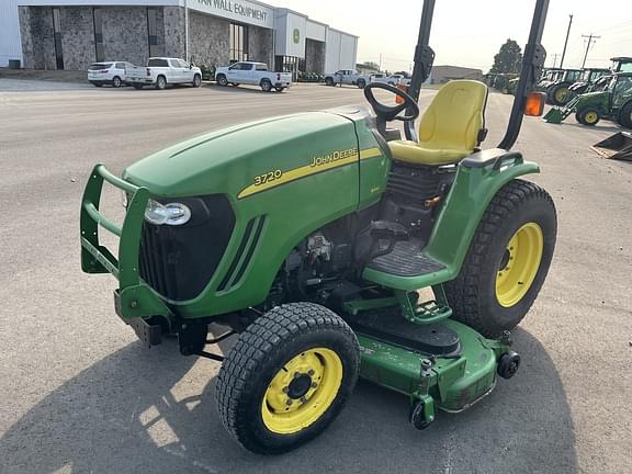 Image of John Deere 3720 equipment image 2