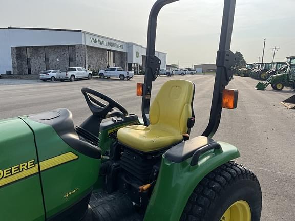 Image of John Deere 3720 equipment image 3