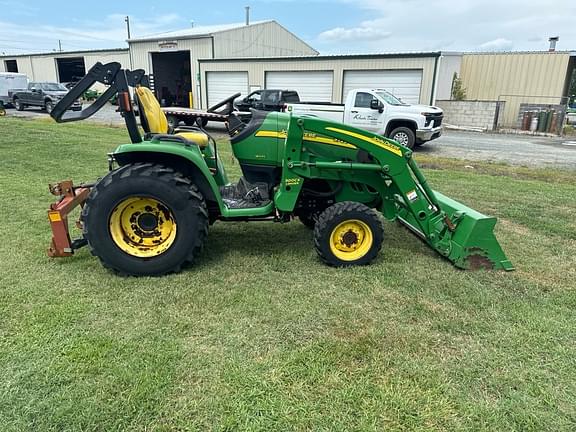 Image of John Deere 3720 equipment image 4