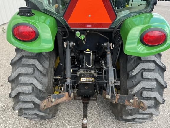 Image of John Deere 3720 equipment image 4