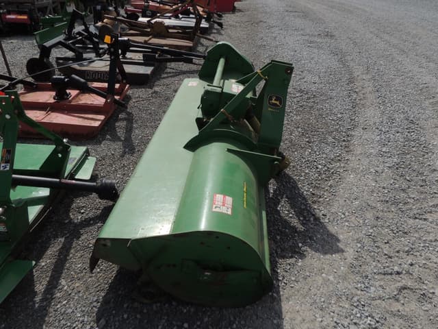 Image of John Deere 390 equipment image 3