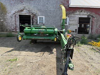 Image of John Deere 3975 equipment image 1