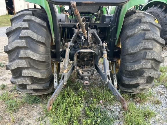 Image of John Deere 4120 equipment image 2