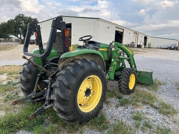 Image of John Deere 4120 equipment image 3