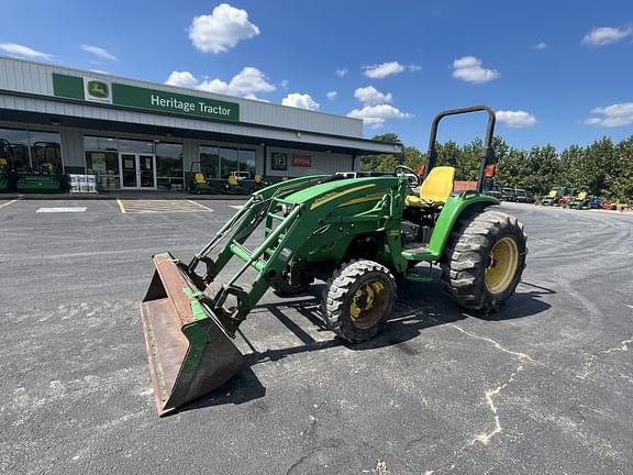 Image of John Deere 4120 equipment image 1