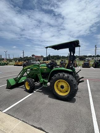 Image of John Deere 4120 equipment image 1