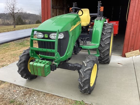 Image of John Deere 4120 equipment image 2