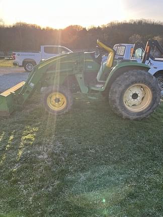 Image of John Deere 4120 equipment image 4