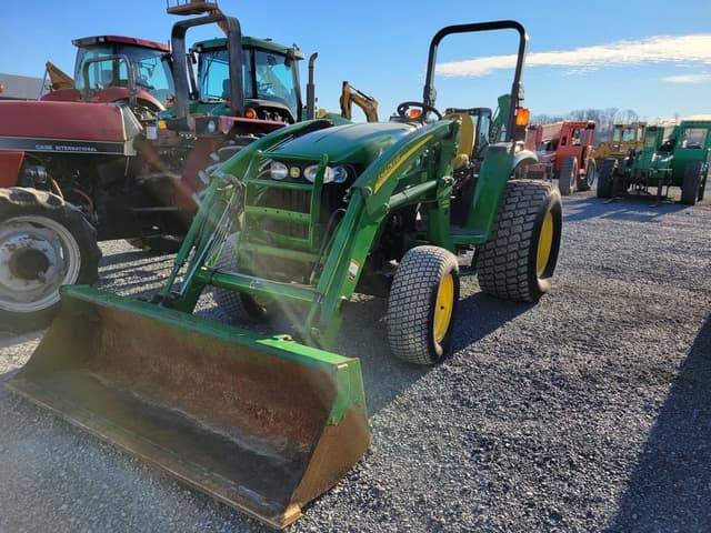 Image of John Deere 4320 equipment image 2