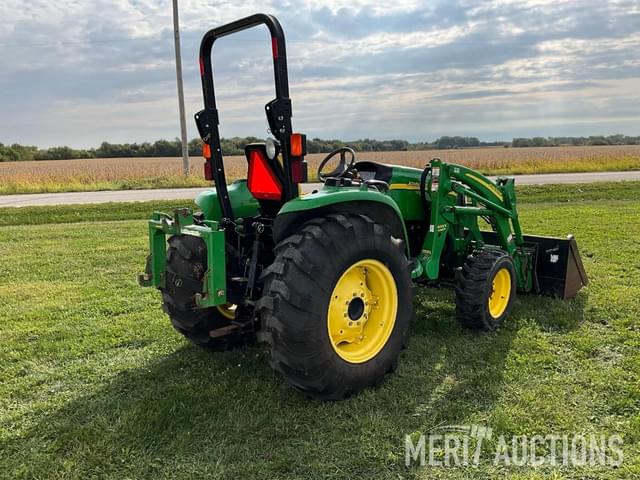 Image of John Deere 4320 equipment image 2