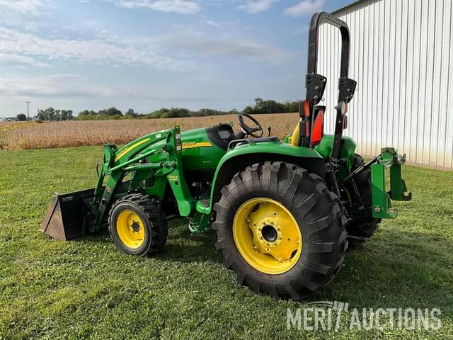 Image of John Deere 4320 equipment image 3