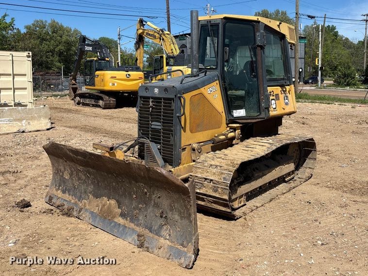 2007 John Deere 450J Equipment Image0