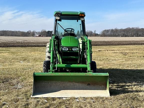 Image of John Deere 4520 equipment image 1