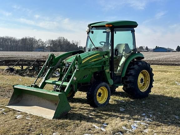 Image of John Deere 4520 equipment image 2