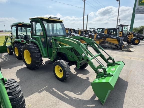 Image of John Deere 4520 equipment image 4