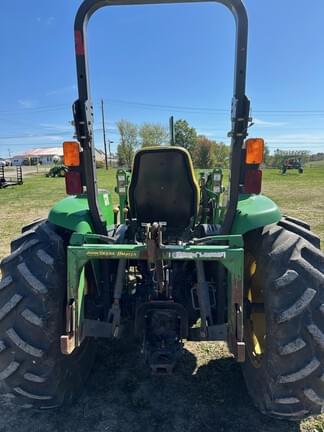 Image of John Deere 4520 equipment image 1