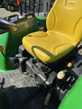 Image of John Deere 4520 equipment image 2