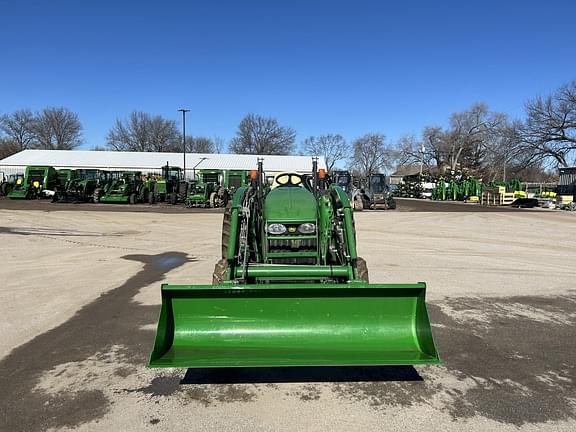 Image of John Deere 4520 equipment image 2