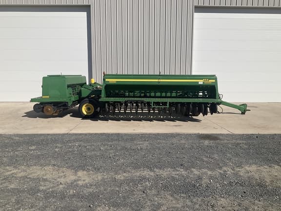 Image of John Deere 455 equipment image 4