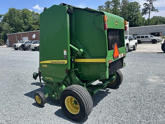 Image of John Deere 458 MegaWide Plus equipment image 4