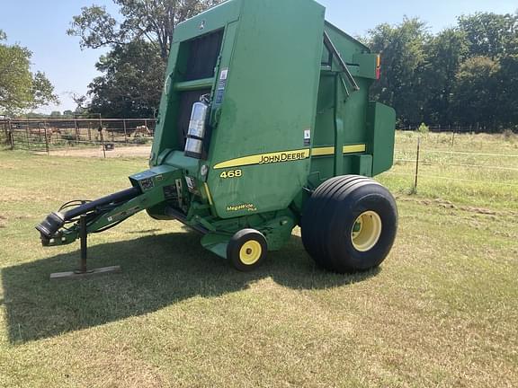 Image of John Deere 468 MegaWide Plus equipment image 2