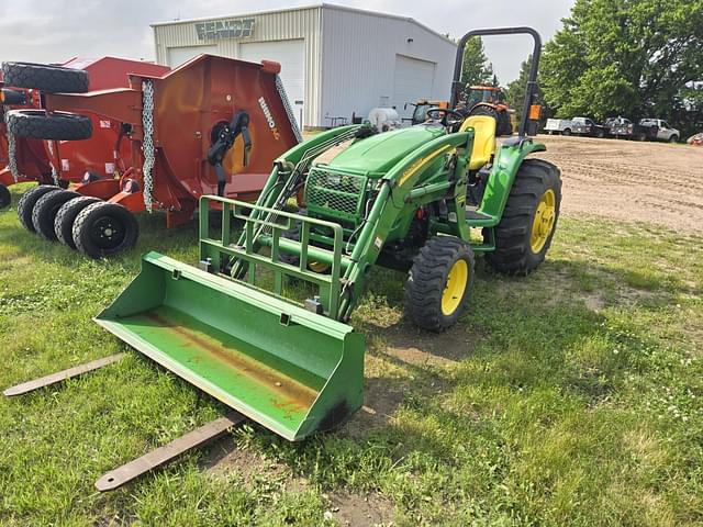 Image of John Deere 4720 equipment image 4