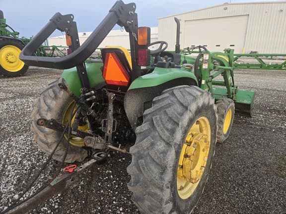 Image of John Deere 4720 equipment image 2